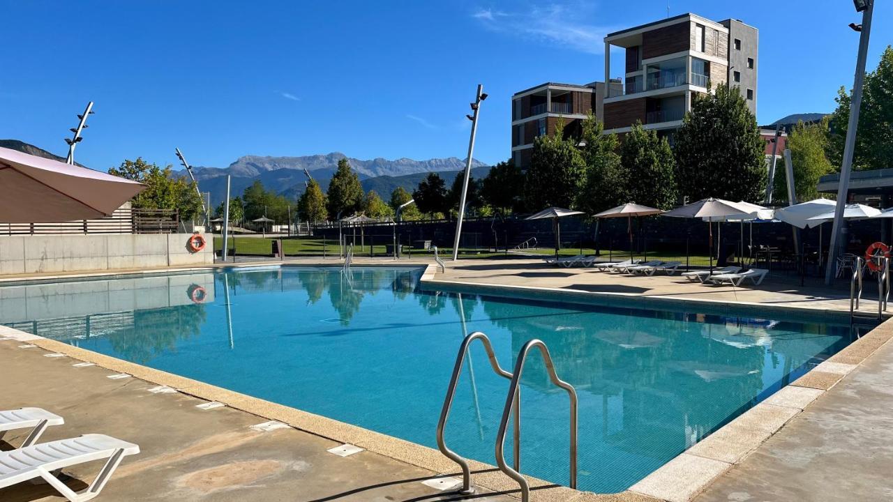 Las Margas Golf + Pirineo Aragonés Sabiñánigo Exterior foto